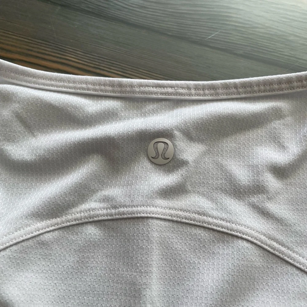 Lululemon Athletica Cream Crop - Picture 6 of 6